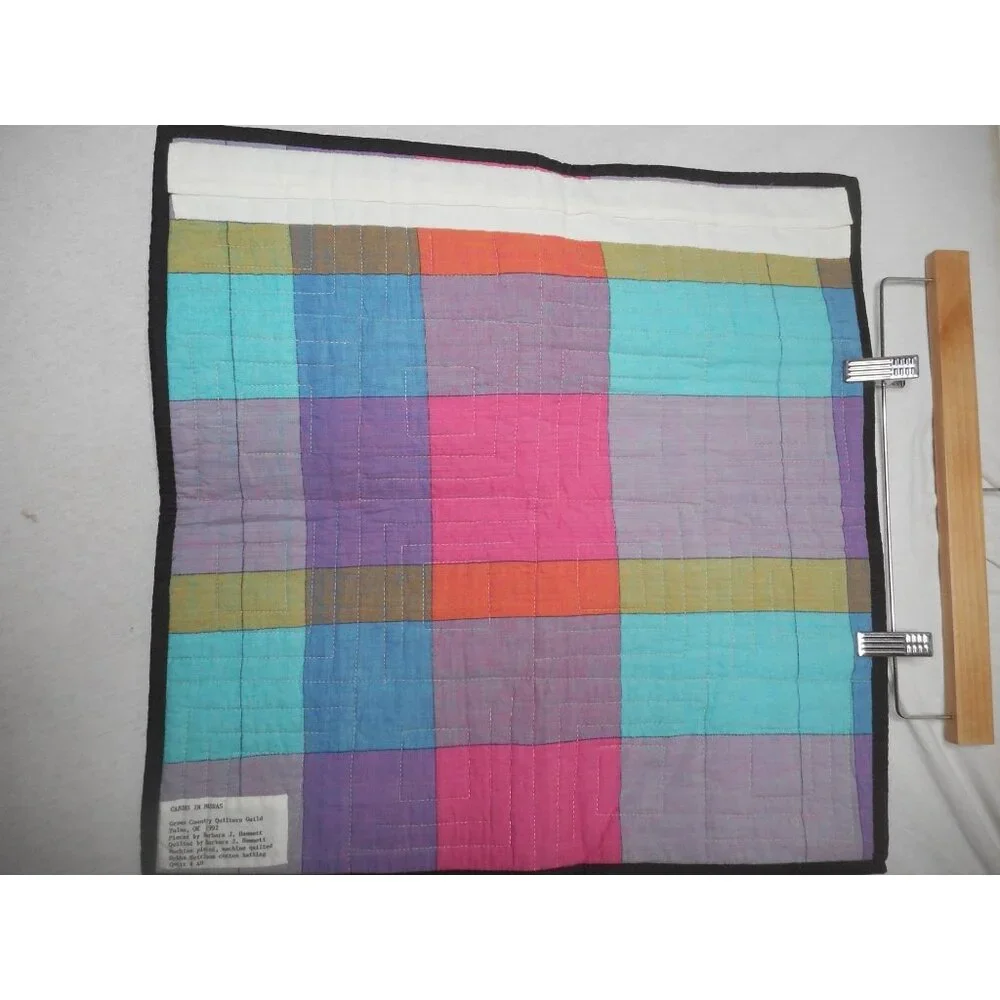 Vintage 1992 Quilted square wall hanging Cabins In Madras Estate Find Multicolor